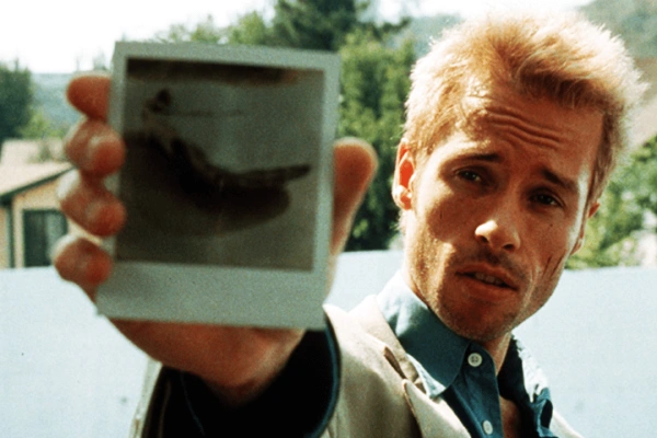 یادگاری (Memento)